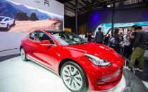 典型的特斯拉Model 3售价可能接近50,000美元